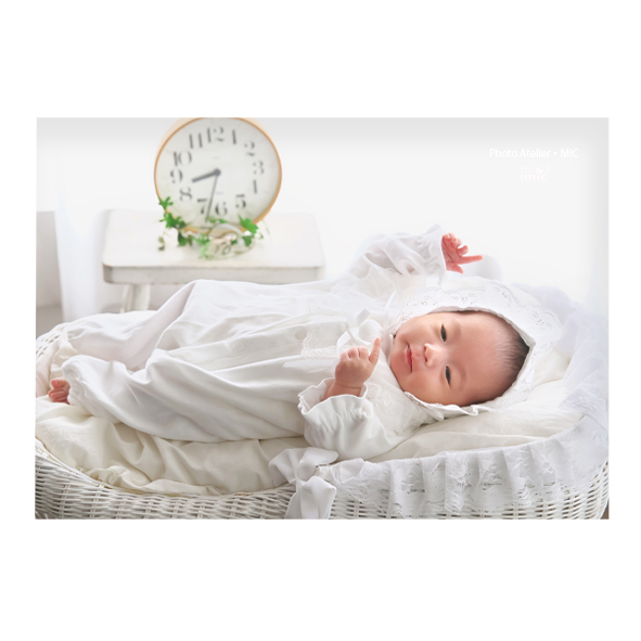 赤ちゃん白ドレス