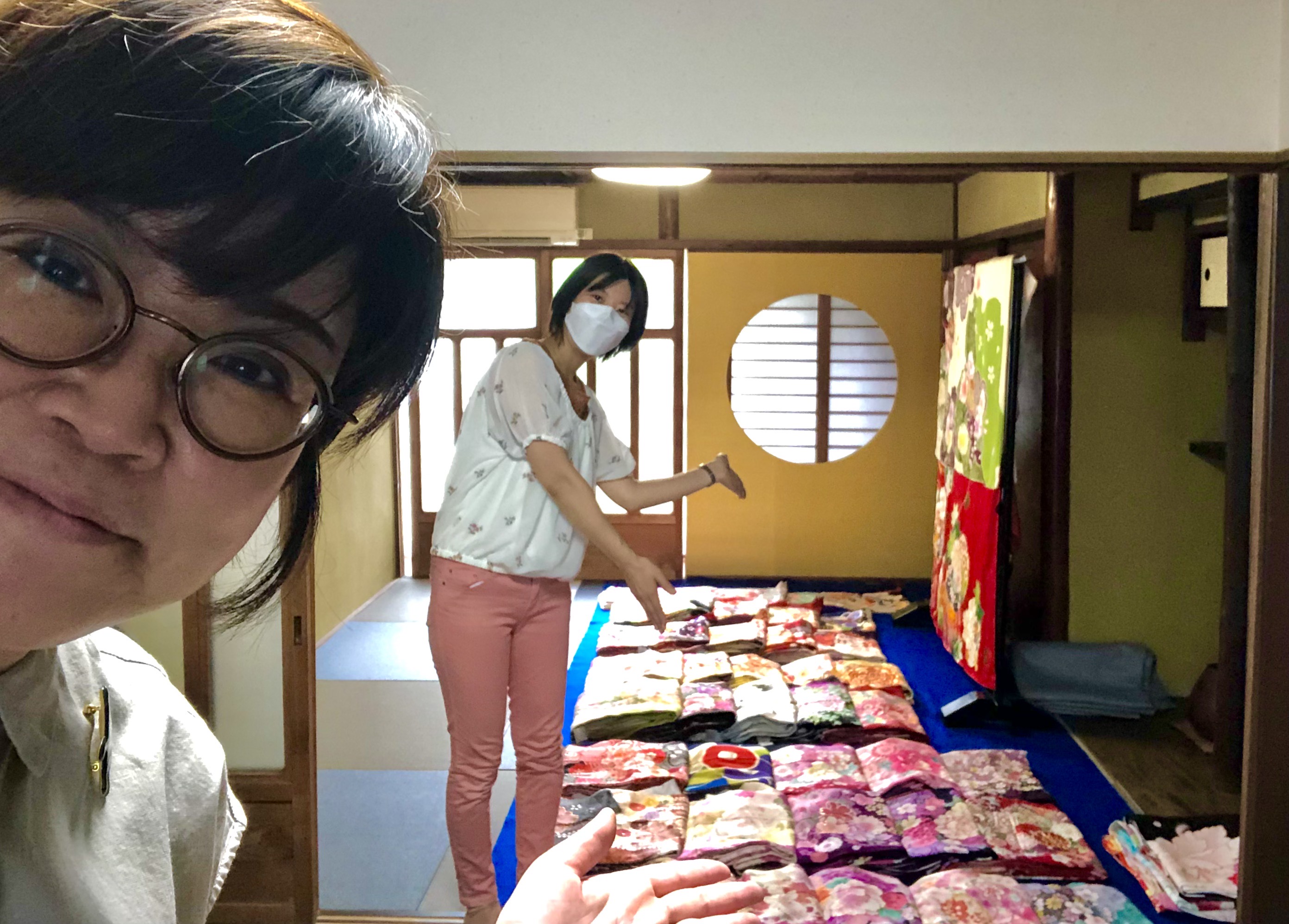 明日から成人式衣装展示会♬の画像